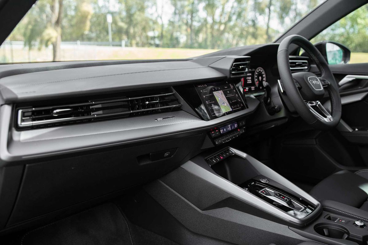 2025 Audi A3 35 TFSI S line GY