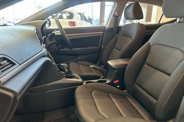 2018 Hyundai Elantra Active AD