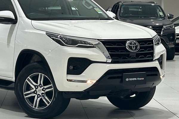 2024 Toyota Fortuner GXL GUN156R