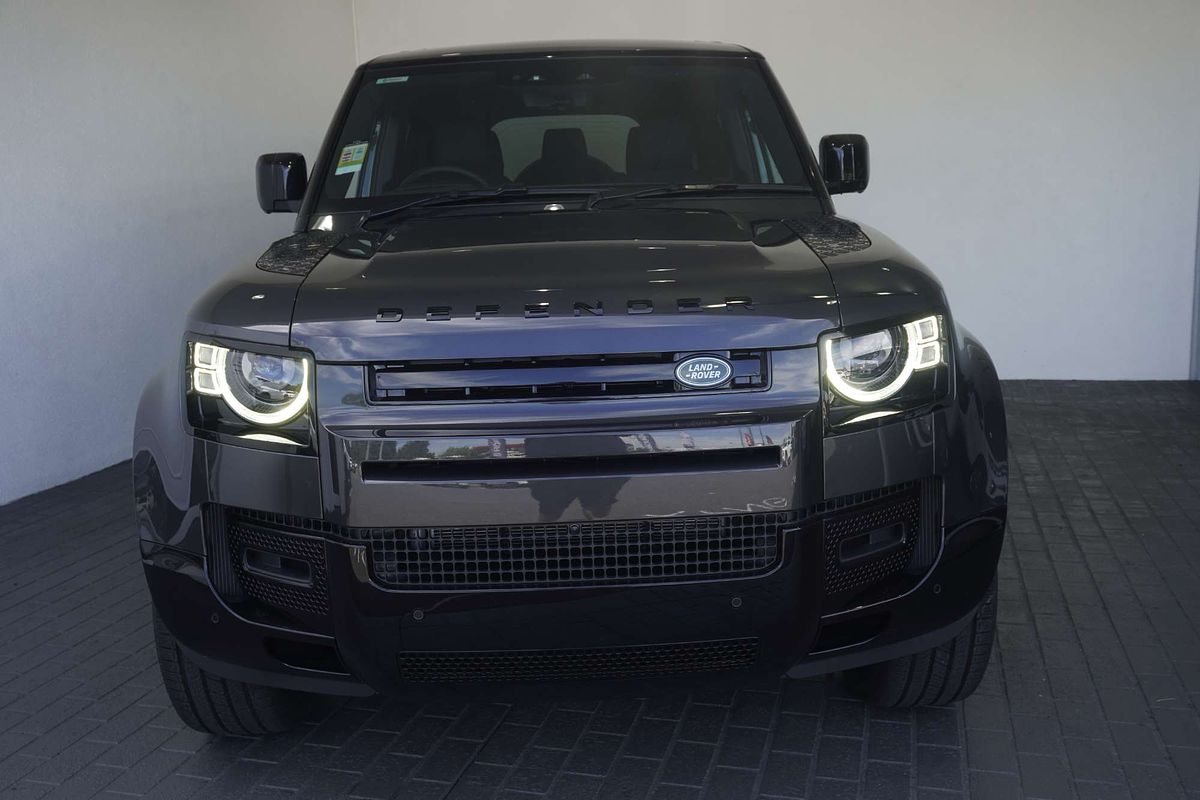 2024 Land Rover Defender 130 D350 X-Dynamic SE L663