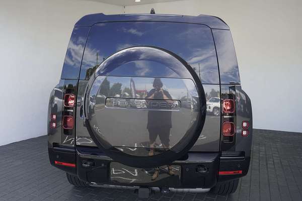 2024 Land Rover Defender 130 D350 X-Dynamic SE L663