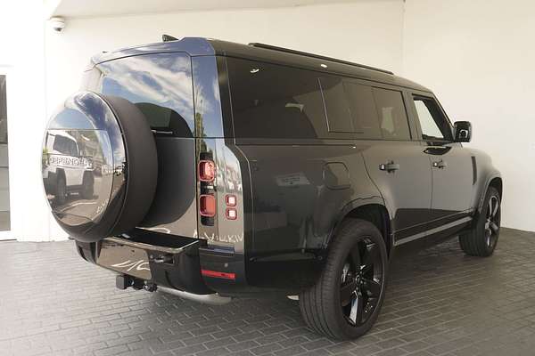 2024 Land Rover Defender 130 D350 X-Dynamic SE L663