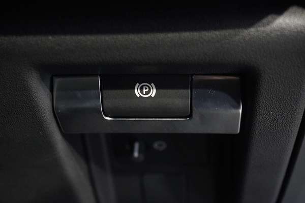 2024 Land Rover Defender 130 D350 X-Dynamic SE L663