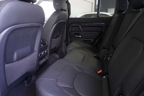 2024 Land Rover Defender 130 D350 X-Dynamic SE L663