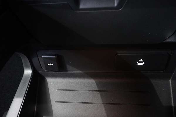 2024 Land Rover Defender 130 D350 X-Dynamic SE L663