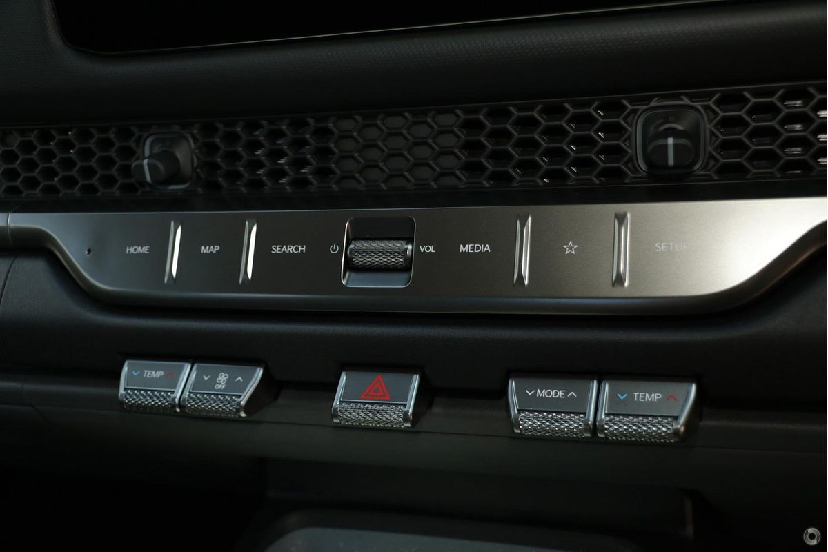 2025 Kia Tasman SX TK 4X4