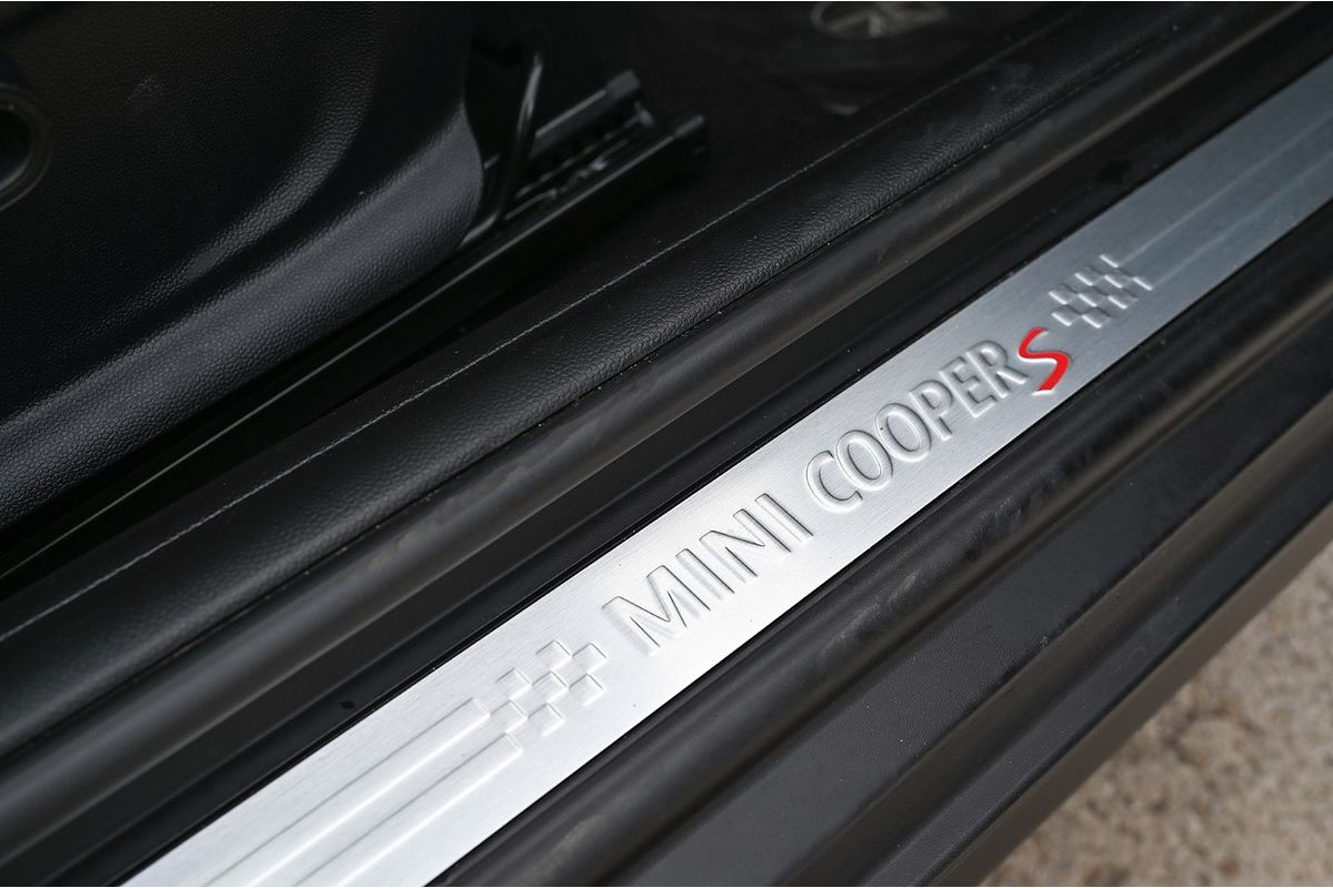 2024 MINI Cooper S Classic F66