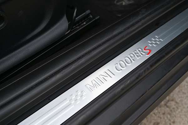 2024 MINI Cooper S Classic F66