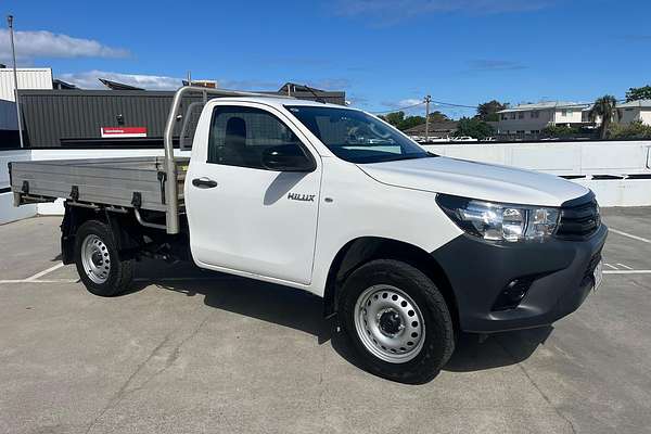 2017 Toyota Hilux Workmate GUN125R 4X4