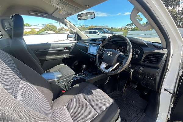 2017 Toyota Hilux Workmate GUN125R 4X4