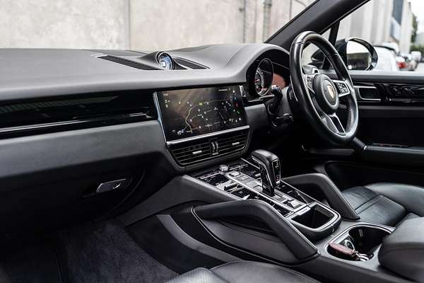 2022 Porsche Cayenne 9YA