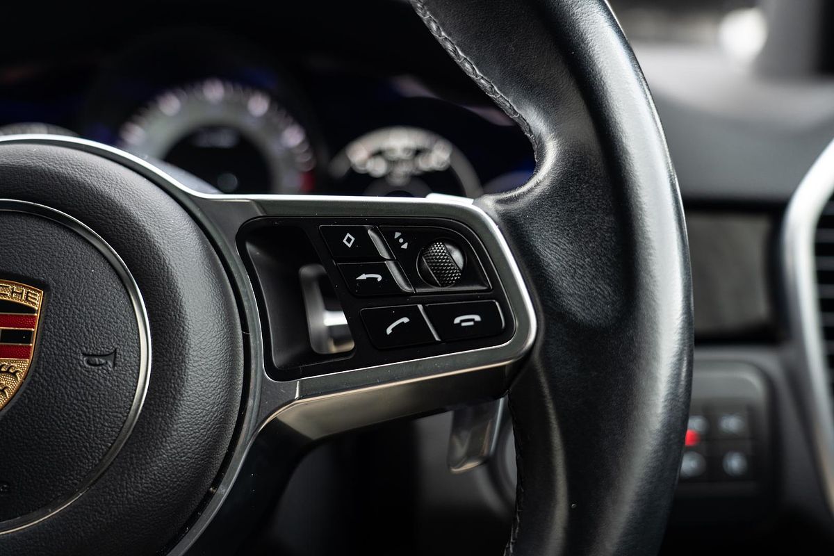 2022 Porsche Cayenne 9YA