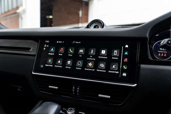 2022 Porsche Cayenne 9YA