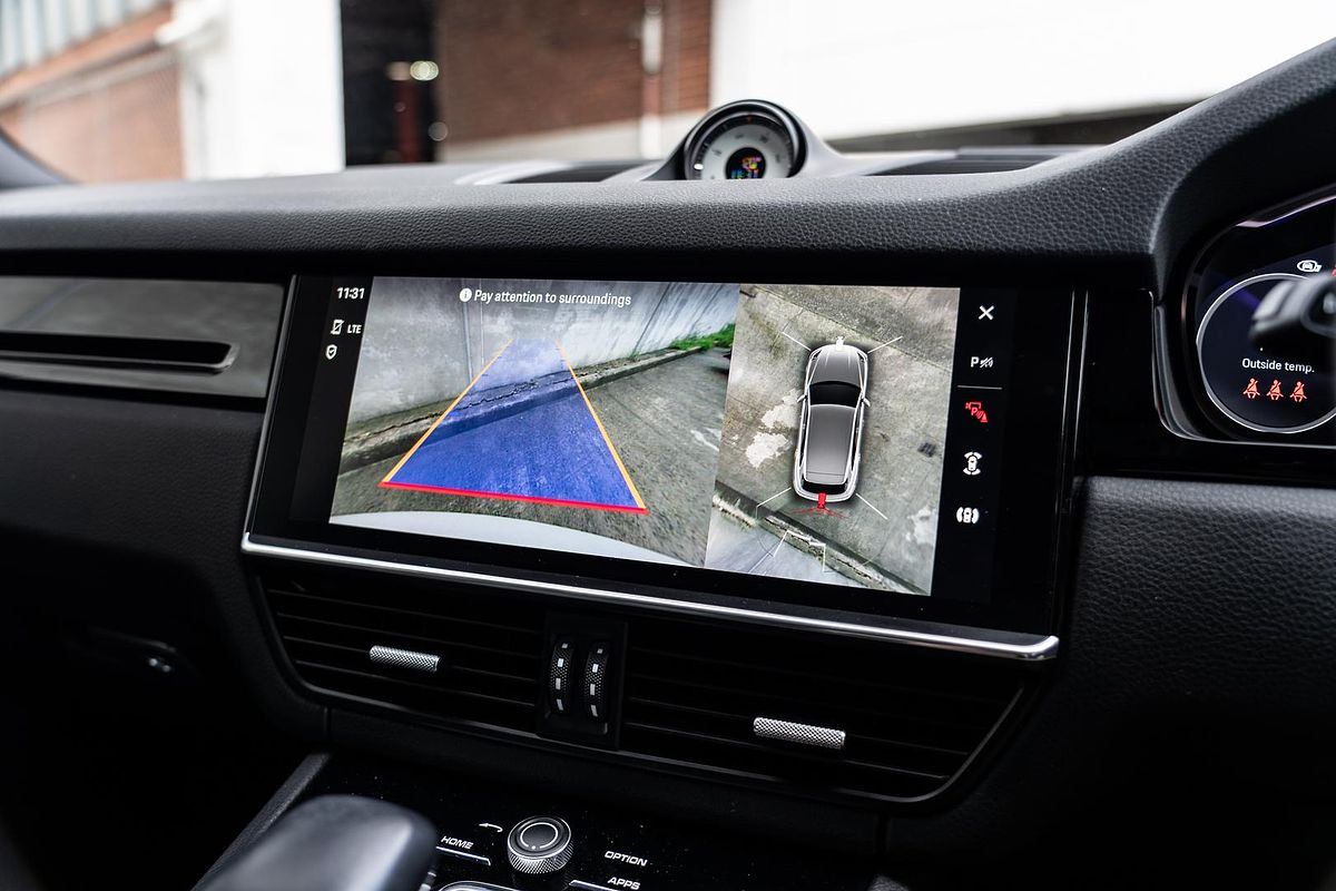 2022 Porsche Cayenne 9YA