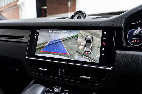 2022 Porsche Cayenne 9YA