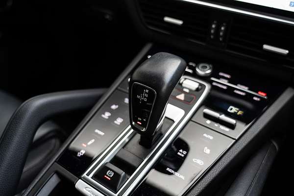 2022 Porsche Cayenne 9YA