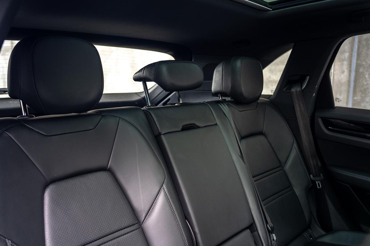 2022 Porsche Cayenne 9YA