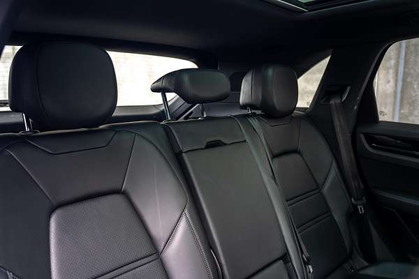 2022 Porsche Cayenne 9YA