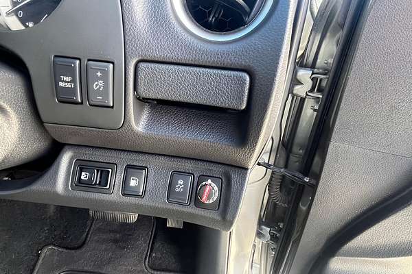2019 Nissan Navara ST-X D23 Series 4 4X4