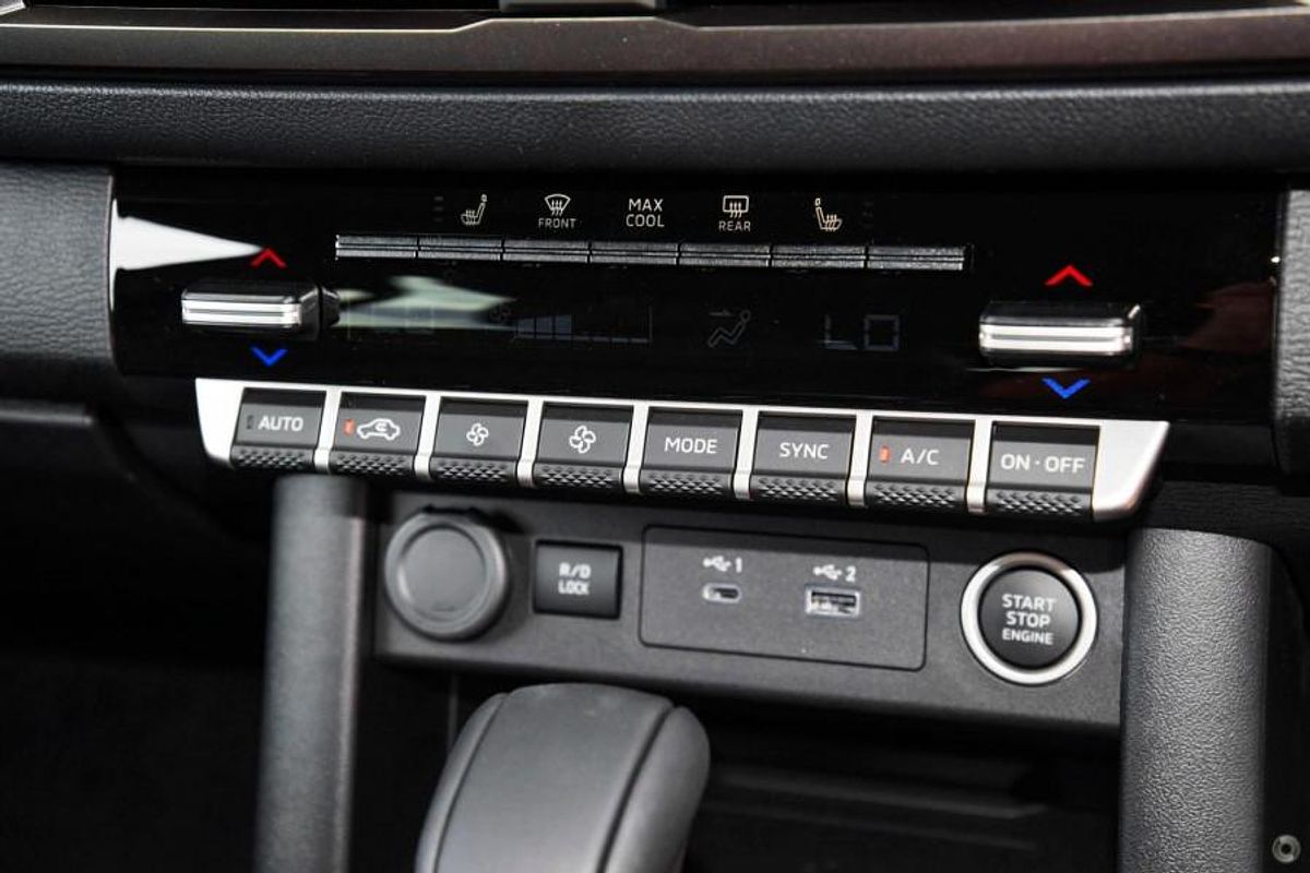 2024 Mitsubishi Triton GSR MV 4X4