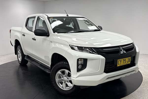 2020 Mitsubishi Triton GLX MR 4X4