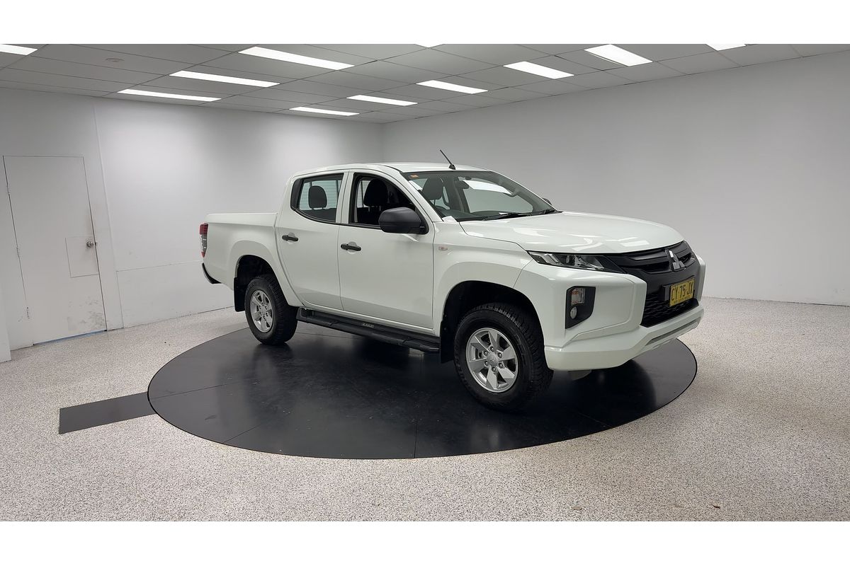 2020 Mitsubishi Triton GLX MR 4X4