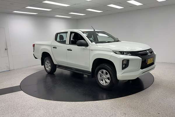 2020 Mitsubishi Triton GLX MR 4X4