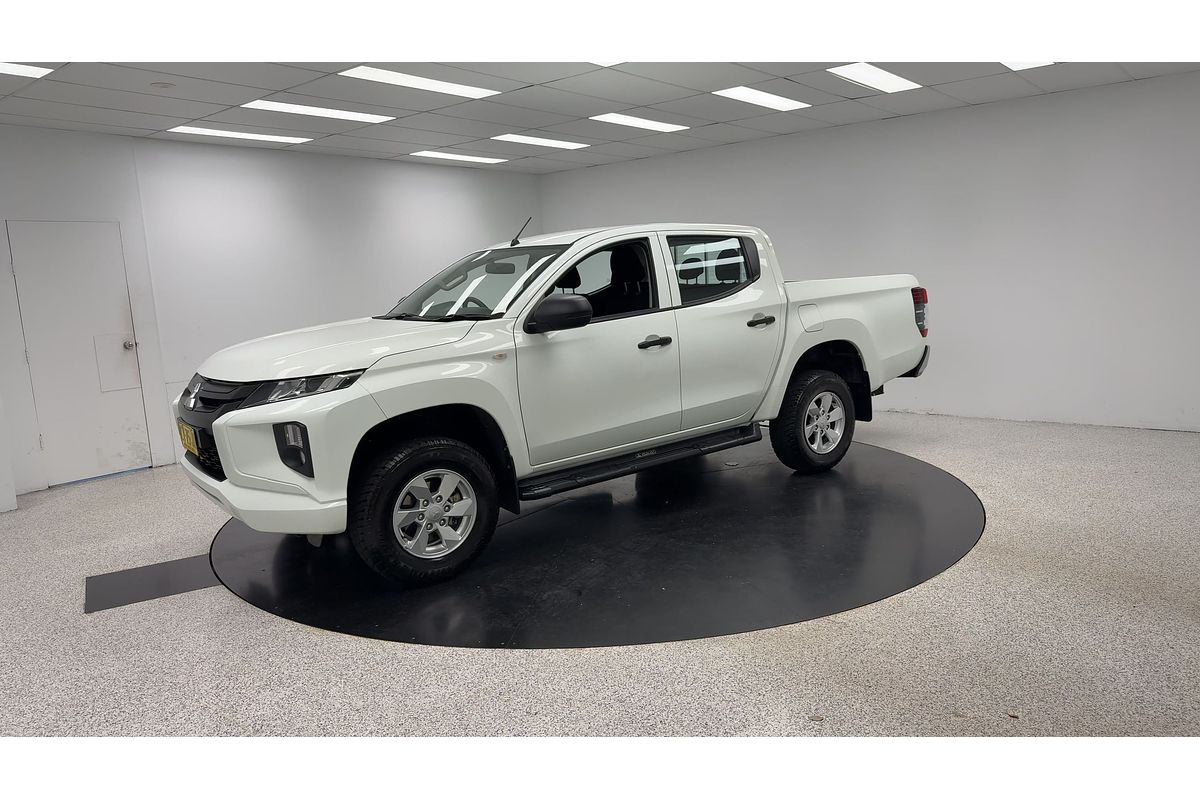 2020 Mitsubishi Triton GLX MR 4X4