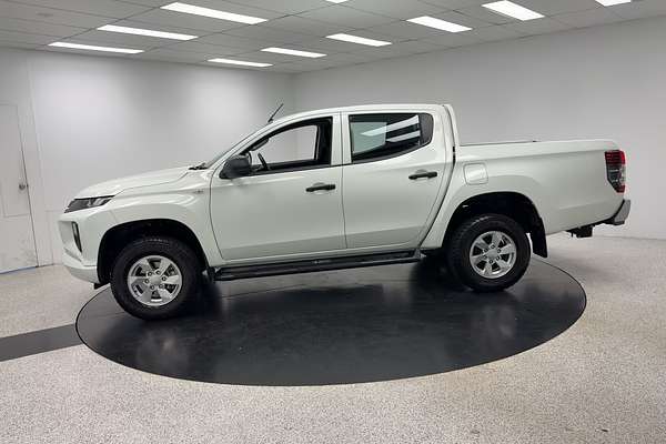 2020 Mitsubishi Triton GLX MR 4X4