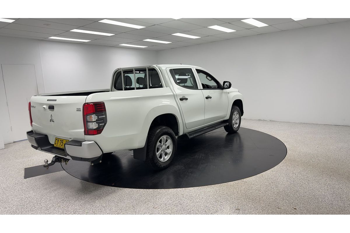 2020 Mitsubishi Triton GLX MR 4X4