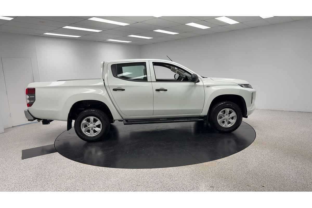 2020 Mitsubishi Triton GLX MR 4X4