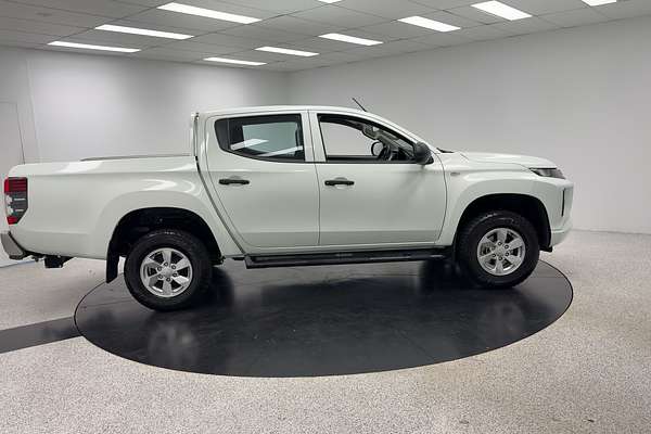 2020 Mitsubishi Triton GLX MR 4X4