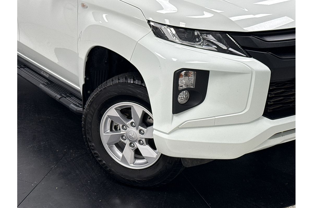 2020 Mitsubishi Triton GLX MR 4X4
