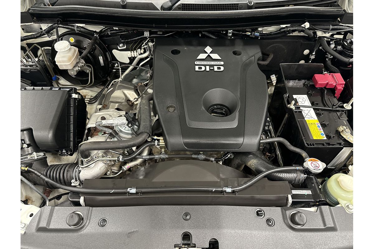 2020 Mitsubishi Triton GLX MR 4X4