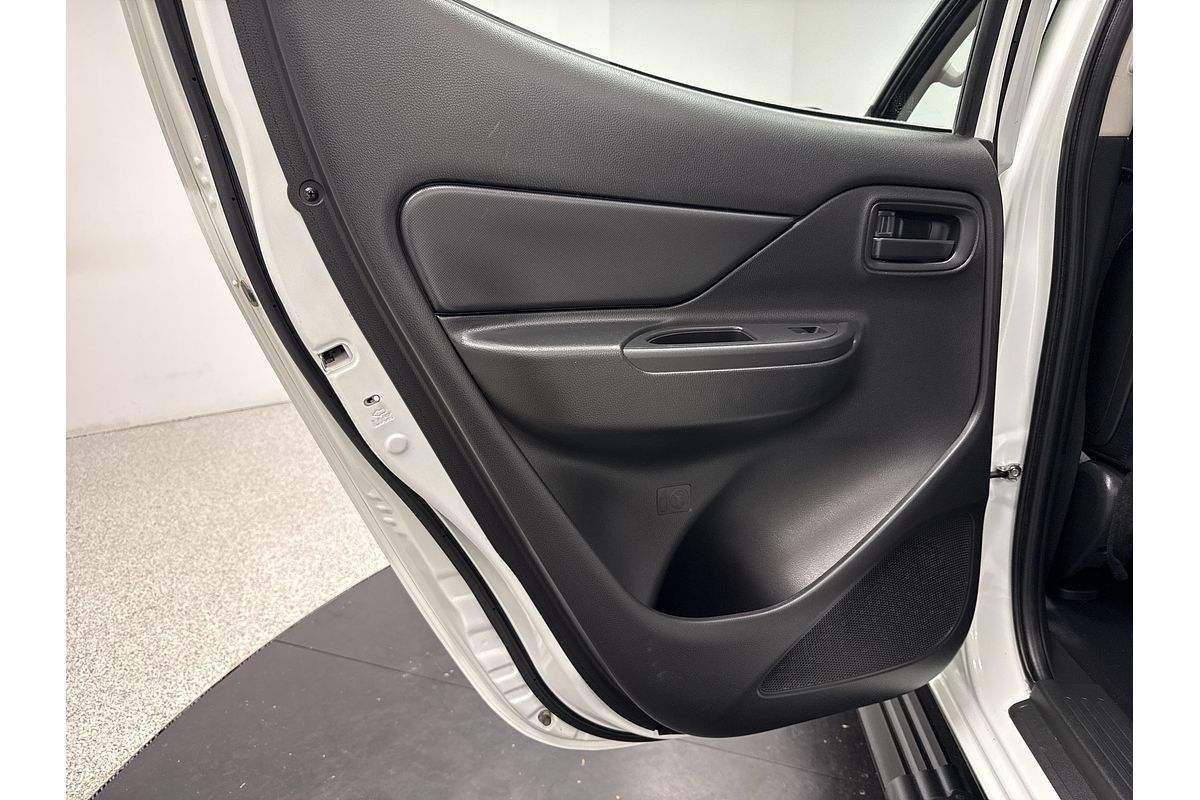 2020 Mitsubishi Triton GLX MR 4X4