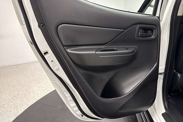 2020 Mitsubishi Triton GLX MR 4X4