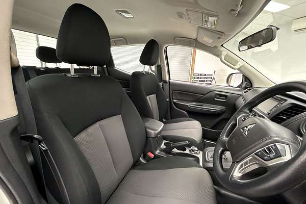 2020 Mitsubishi Triton GLX MR 4X4