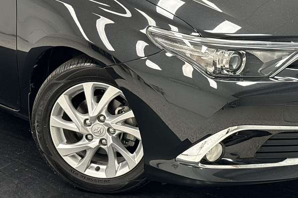 2015 Toyota Corolla Ascent Sport ZRE182R