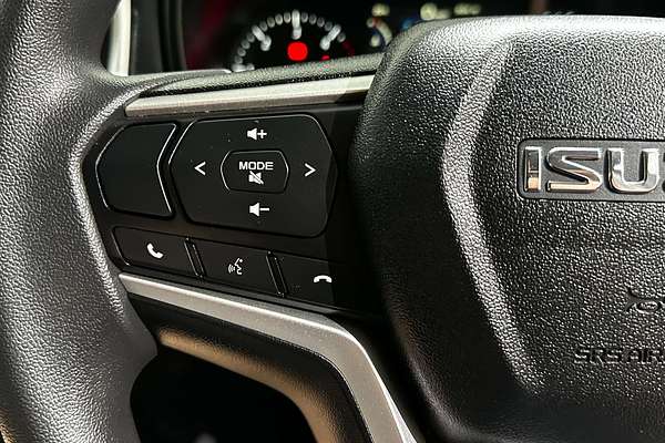 2021 Isuzu MU-X LS-M