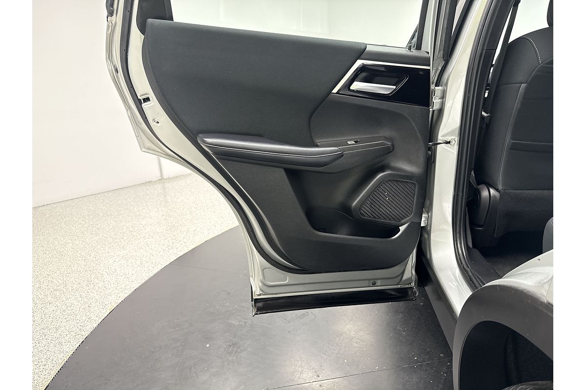 2023 Mitsubishi Outlander ES ZM