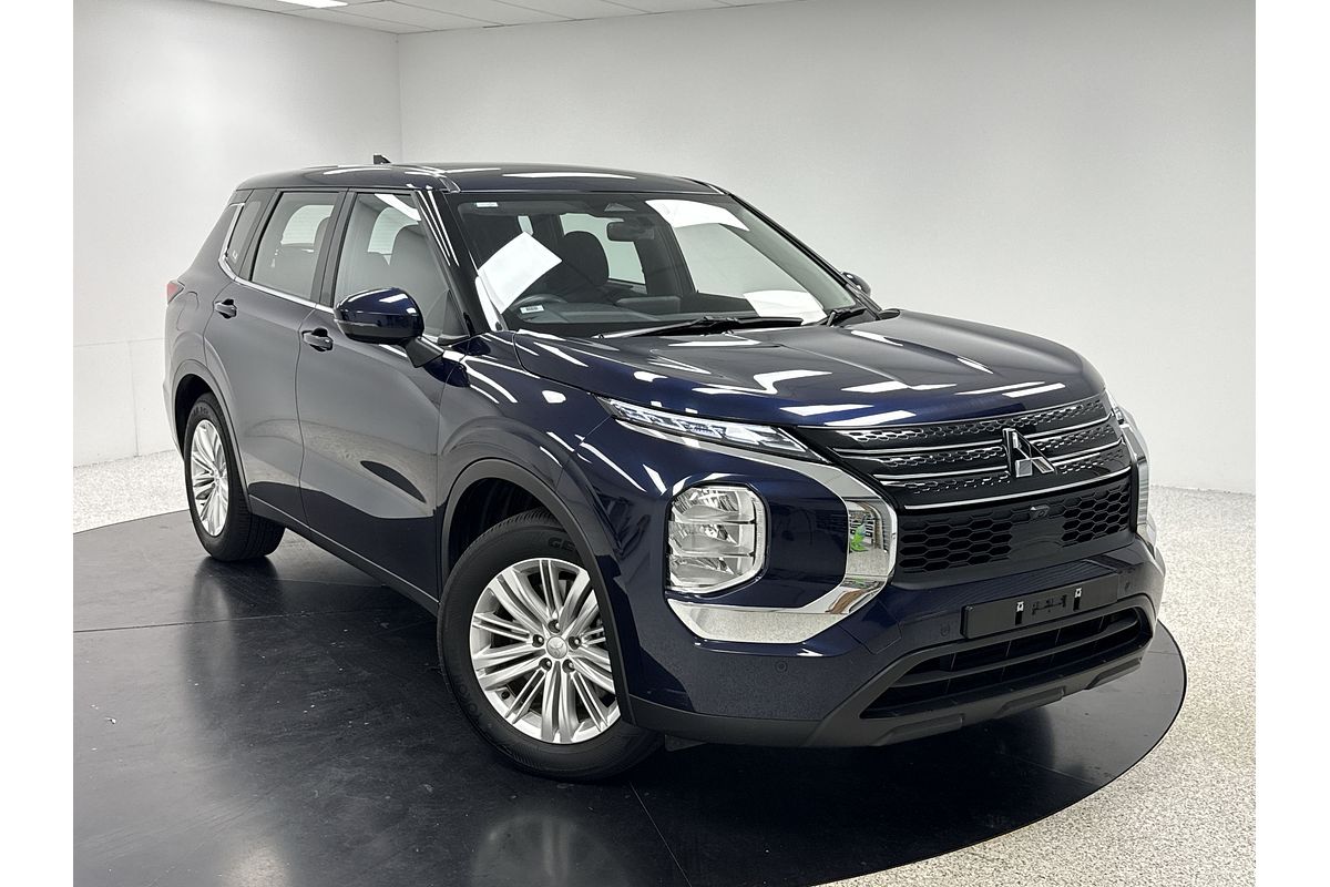 2023 Mitsubishi Outlander ES ZM