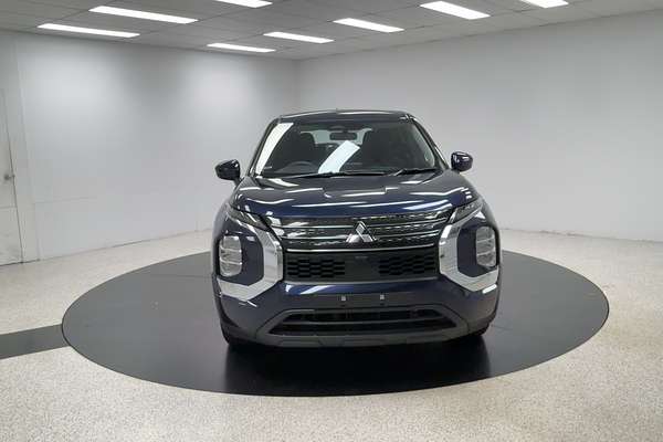 2023 Mitsubishi Outlander ES ZM
