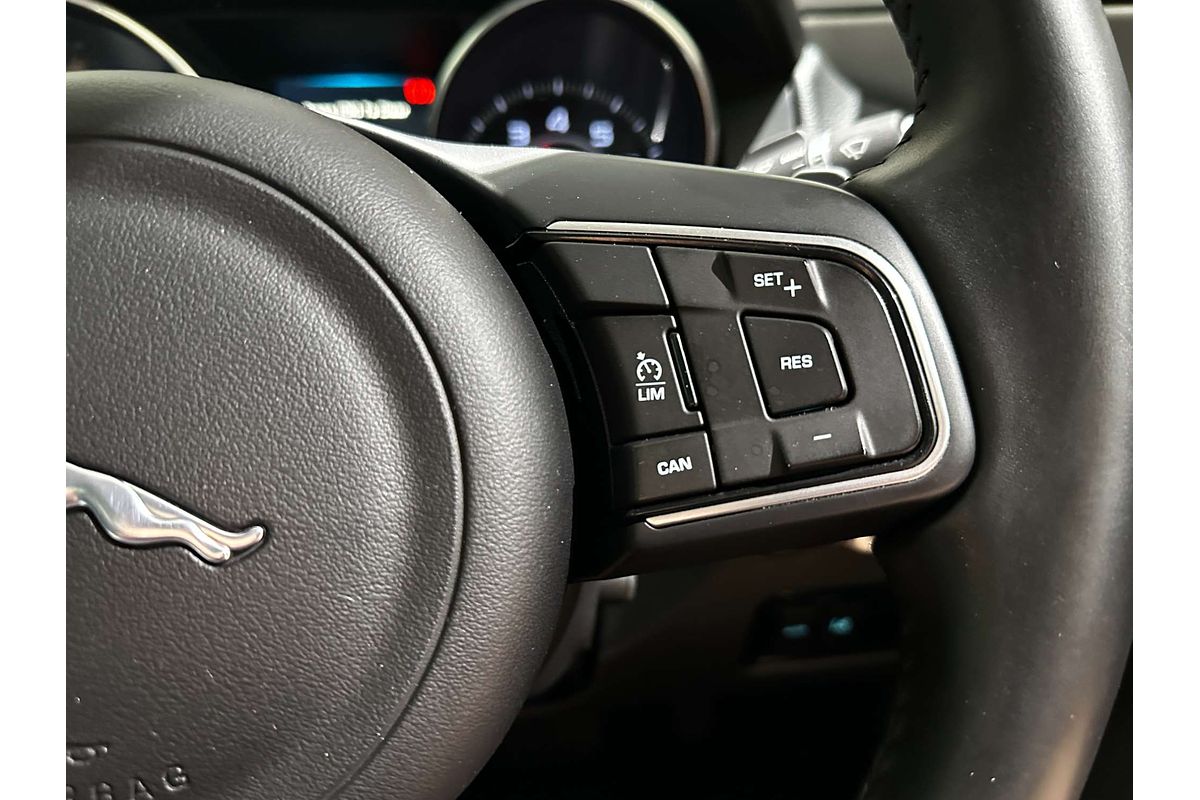 2016 Jaguar XE 20t Prestige X760