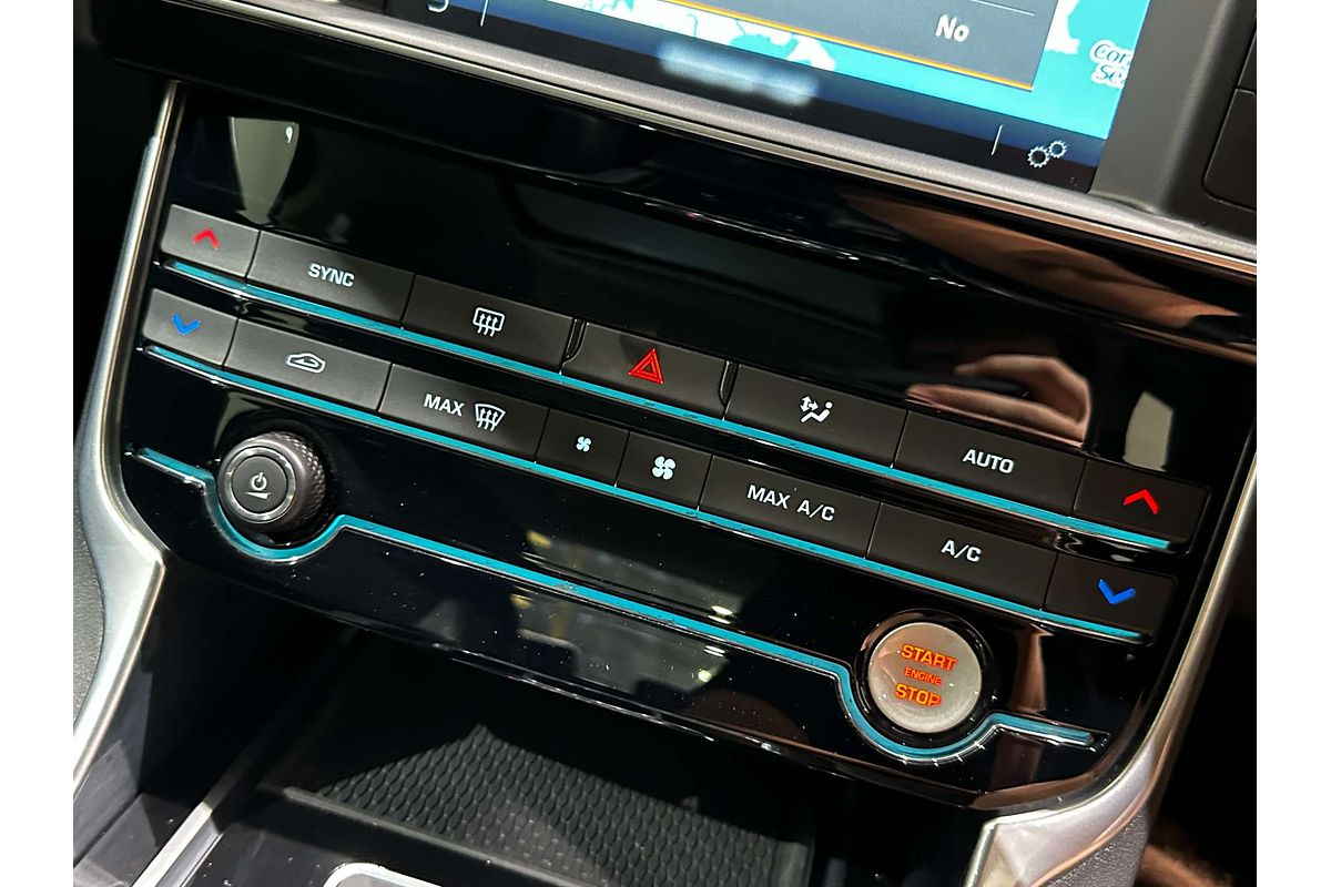 2016 Jaguar XE 20t Prestige X760