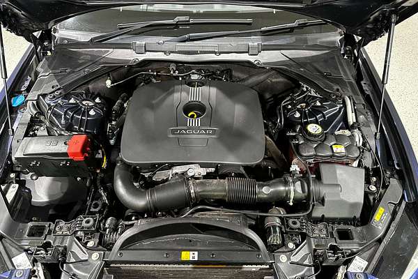 2016 Jaguar XE 20t Prestige X760
