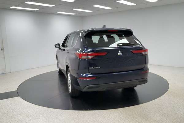 2023 Mitsubishi Outlander ES ZM