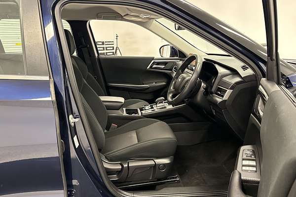2023 Mitsubishi Outlander ES ZM