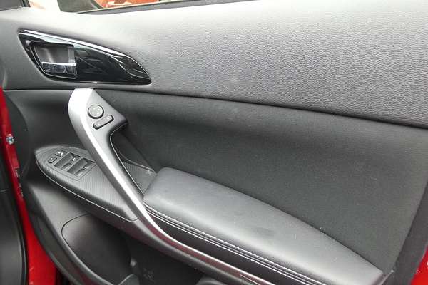 2018 Mitsubishi Eclipse Cross ES YA