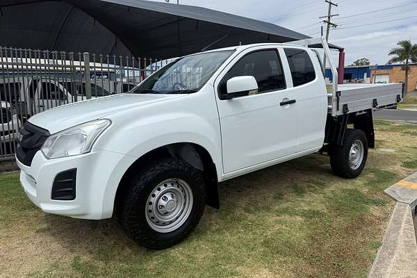 2017 Isuzu D-MAX SX High Ride Rear Wheel Drive