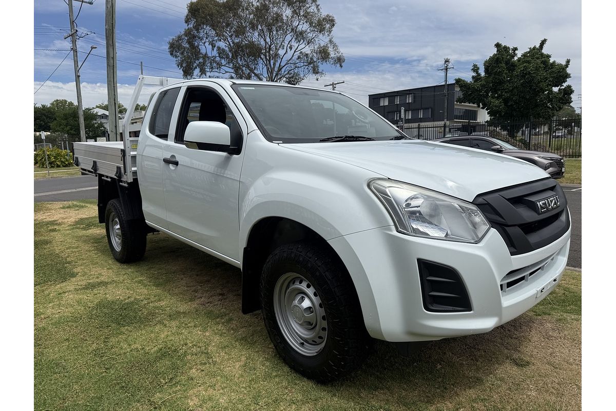 2017 Isuzu D-MAX SX High Ride Rear Wheel Drive